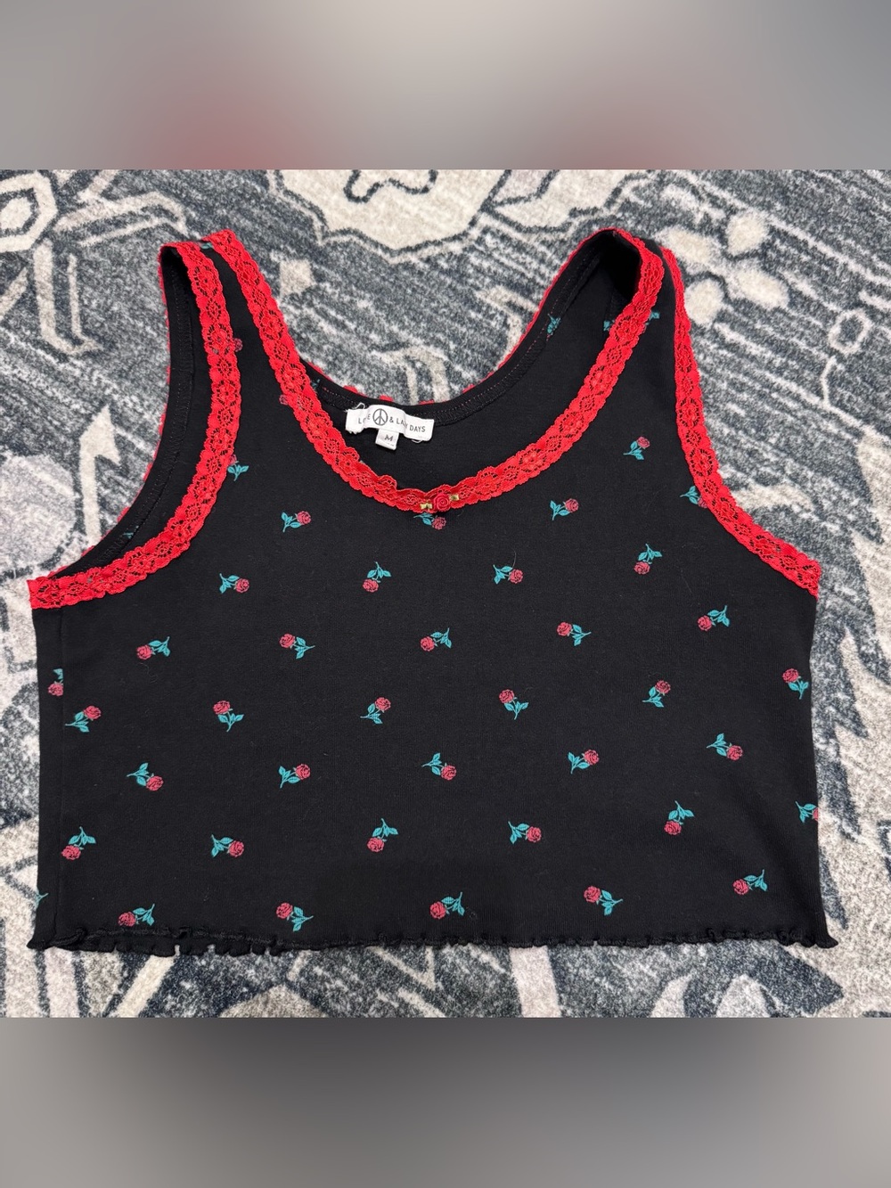 Black Crop Tank Top with Red Rose Print and Red Lace Trim Sz M